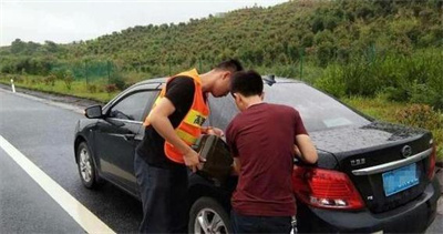 栖霞永福道路救援